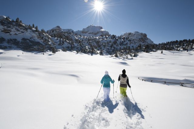 Image: Skiing in the Dolomites